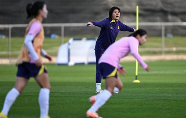 吉达联合没有与迪巴拉接触，但在加拉多上任之后，我们可能会看到他。